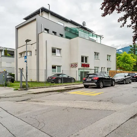 Near Bergisel Jump Daire